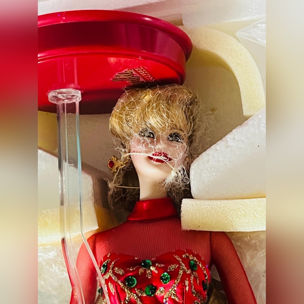 Vintage holiday gift holiday porcelain Barbie collection Barbie limited edition - Picture 3 of 14
